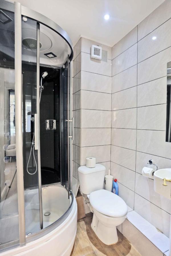 Piccadilly Circus Suites London Exterior photo